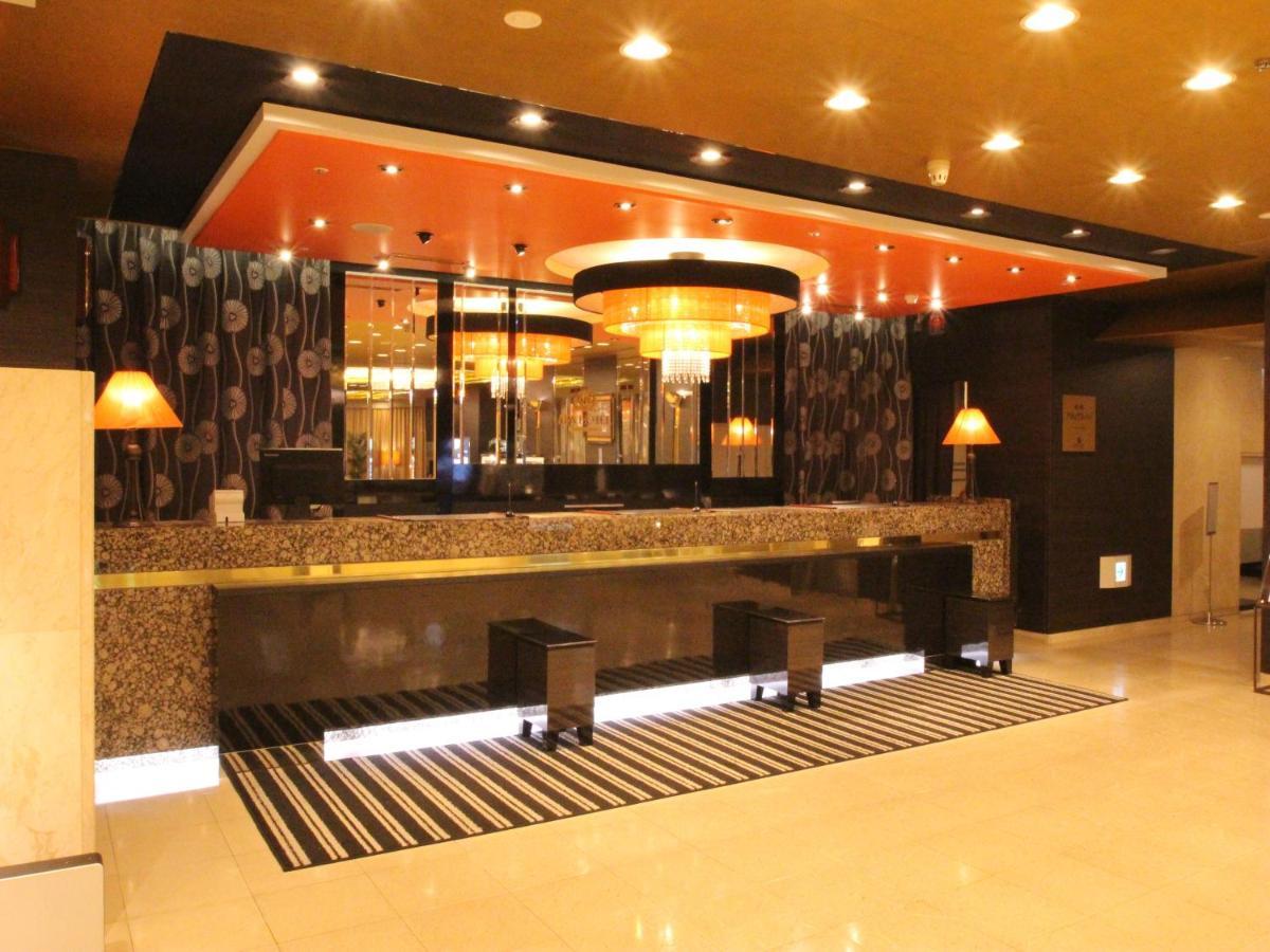 Apa Hotel Komatsu Grand Esterno foto
